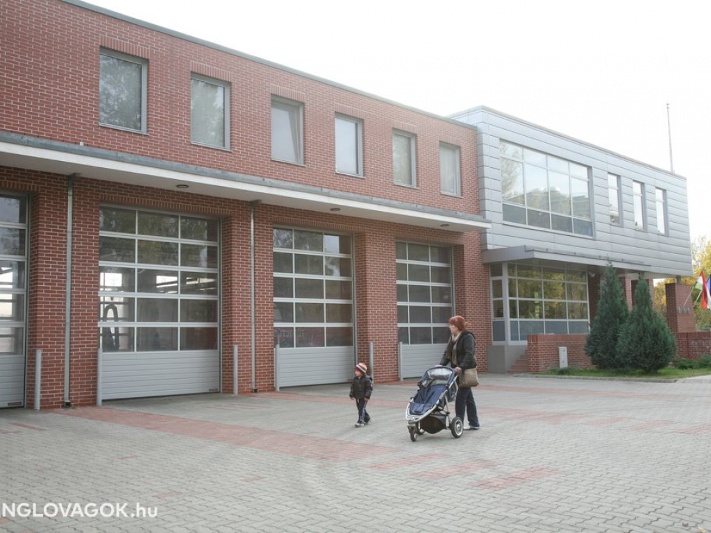 20111022 Bekasmegyerossztuz 01