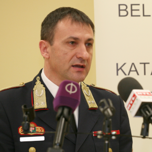 Felmentették az országos katasztróvédelmi főigazgatót