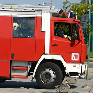 Mercedes-Benz gépjárműfecskendő [HDR-699]
