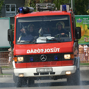 Mercedes-Benz gépjárműfecskendő [CIB-653]
