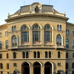 Első fokon felfüggesztett börtön a vesztegetőnek