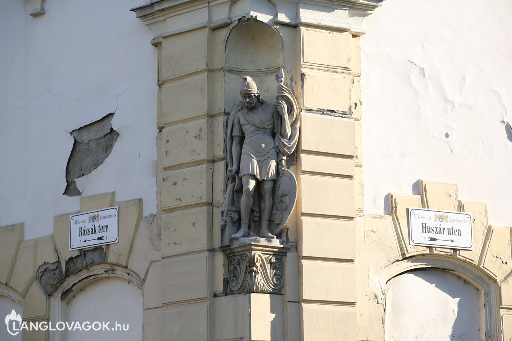 Szent Flórián-szobor a VII. kerületben (Fotó: Kis-Guczi Péter)