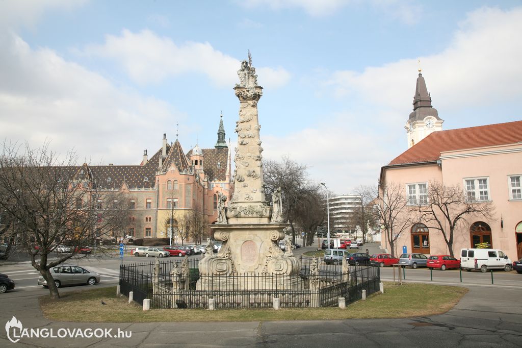 Szent Flórián-szobor Szentháromság-oszlopon Kecskeméten (Fotó: Kis-Guczi Péter)