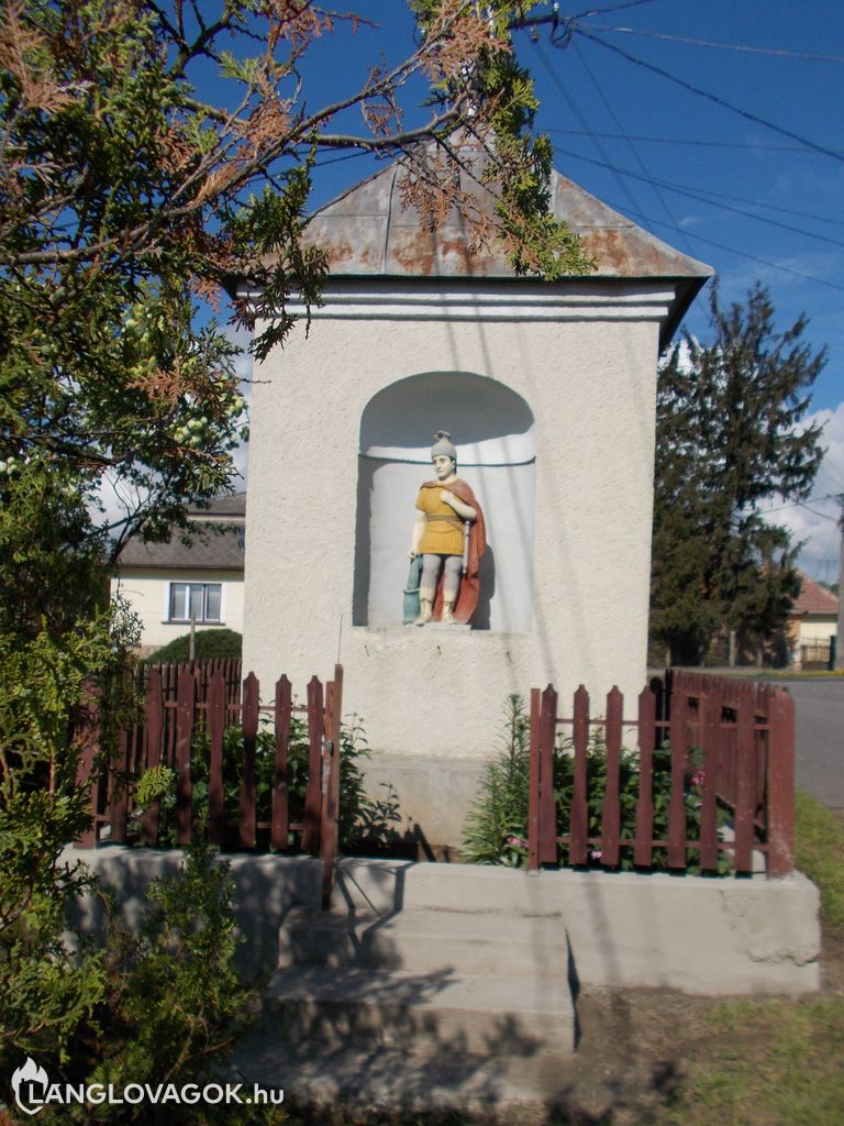 Szent Flórián-szobor Novajidrányban (Fotó: Rétlaki Klára)