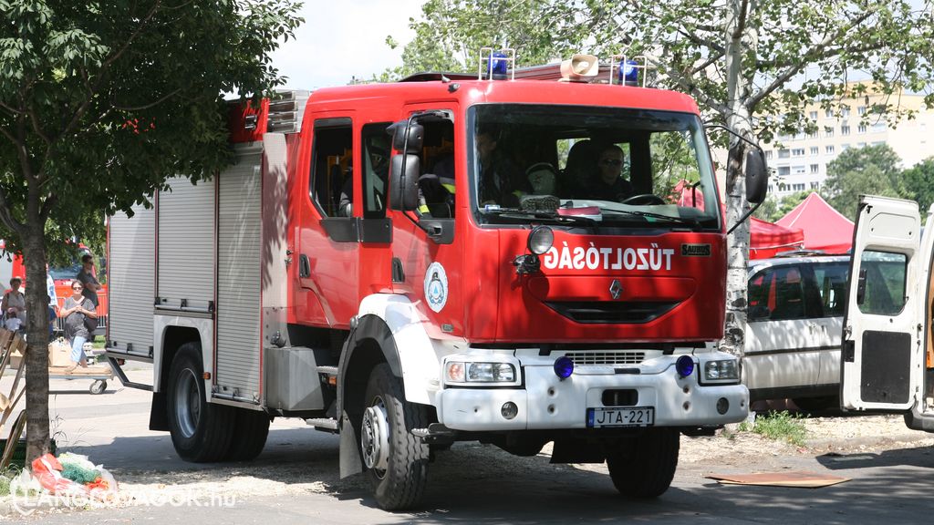 Renault-Saurus gépjárműfecskendő [JTA-221]