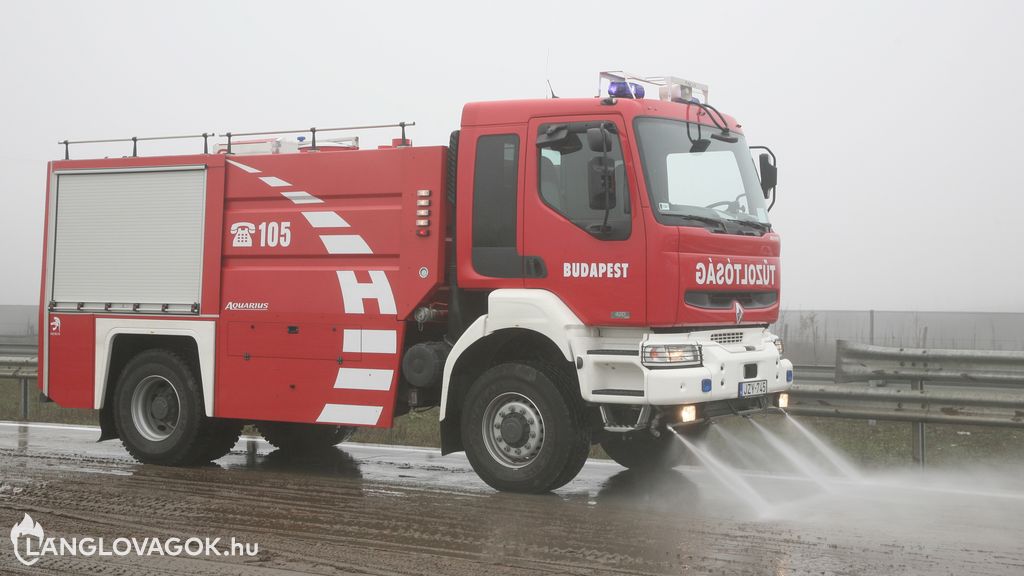 Renault vízszállító gépjármű [JZY-745]