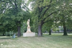 Szent Flórián-szobor Bólyon
