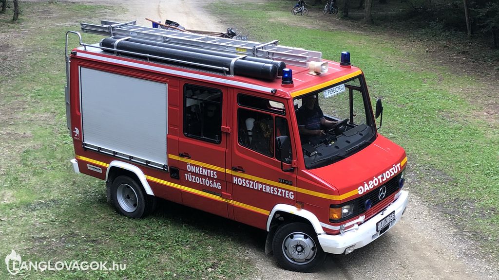 Mercedes-Benz gépjárműfecskendő [AUN-965]