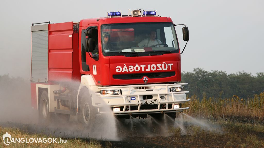 Renault vízszállító gépjármű [JGD-247]