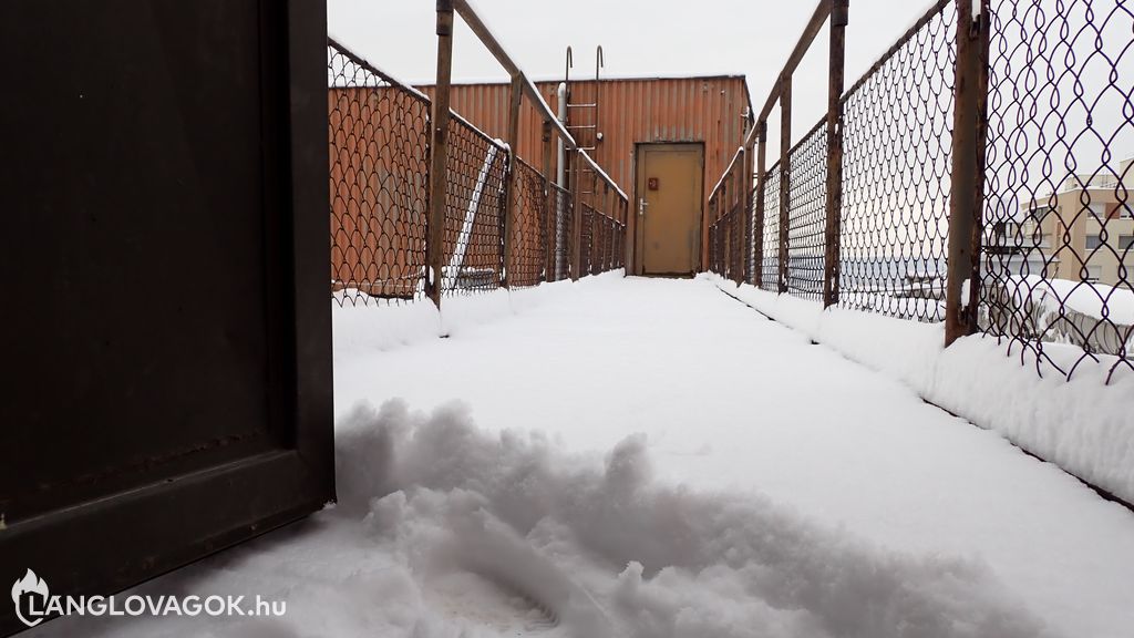 Menekülés a hóban