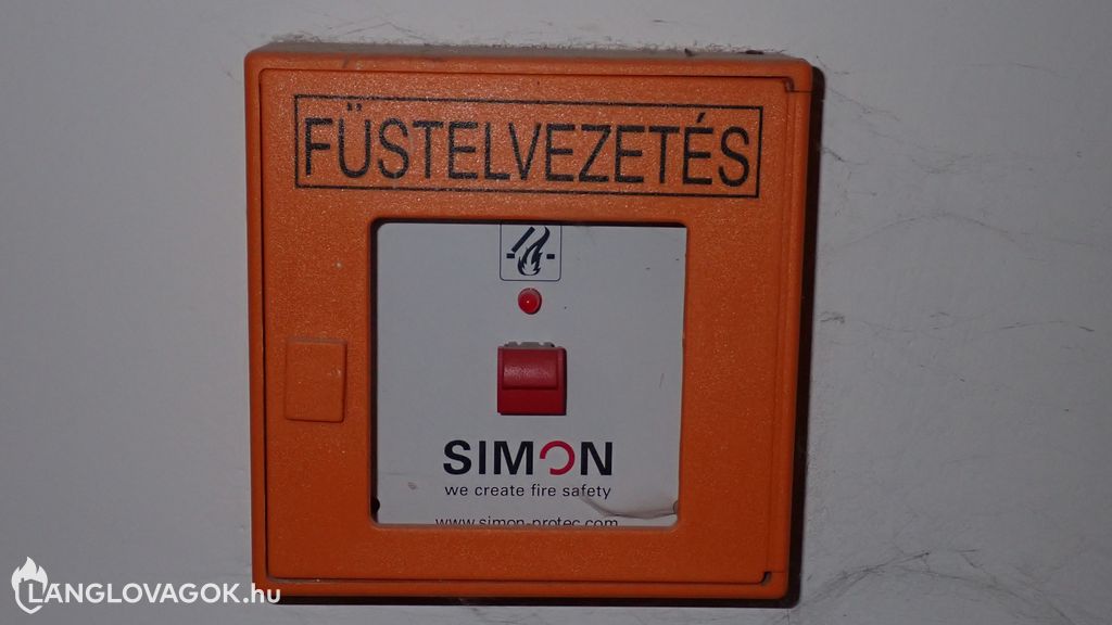 Szabvány a hő- és füst elleni védelem kézi vezérlőberendezésének színéről